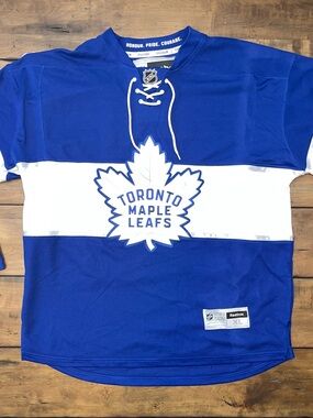 NWT Authentic Reebok Toronto Maple Leafs 2017 Centennial Classic Jersey, in XL